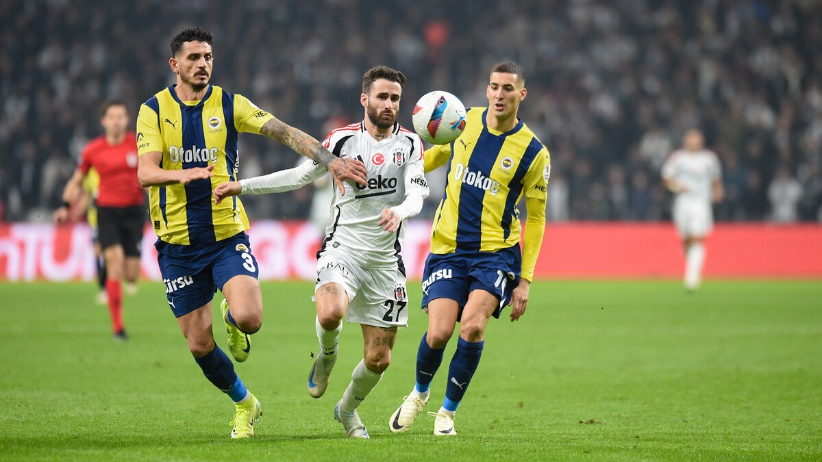 Mert Müldür sevgilisi Koprena Andjela’ya evlilik teklif etti