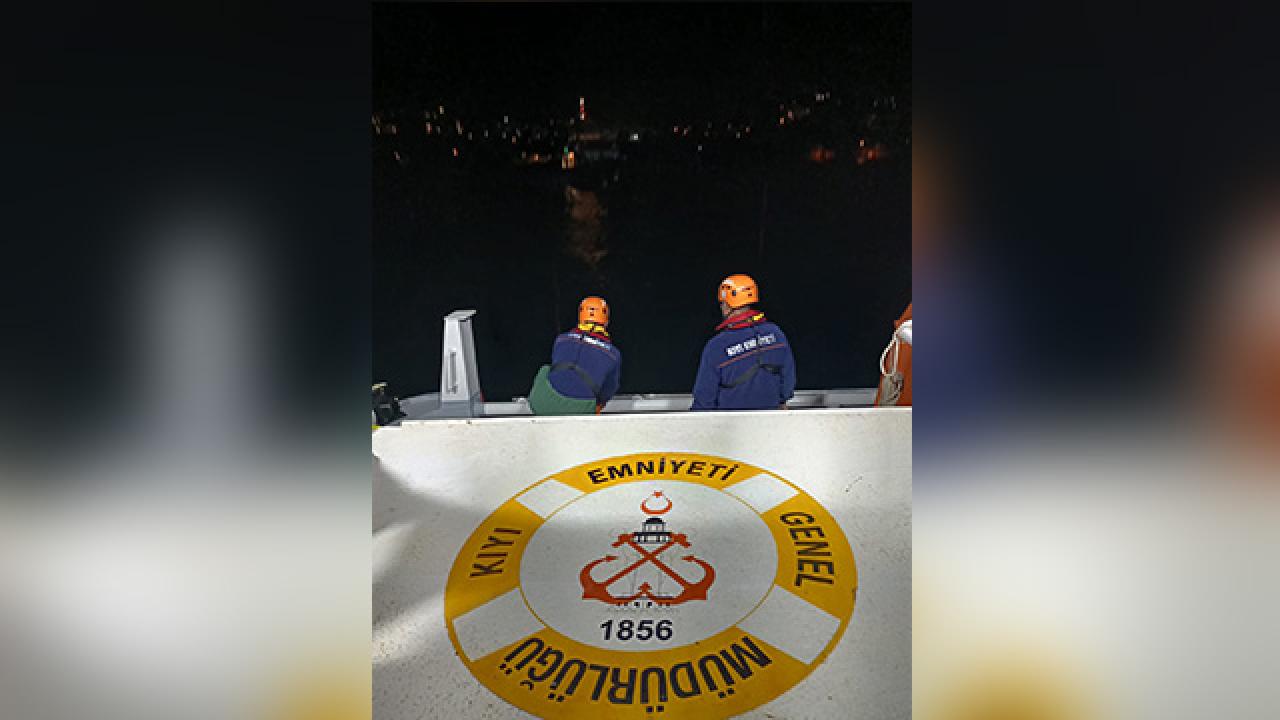 Bodrum açıklarında sürüklenen teknedeki 3 kişi kurtarıldı